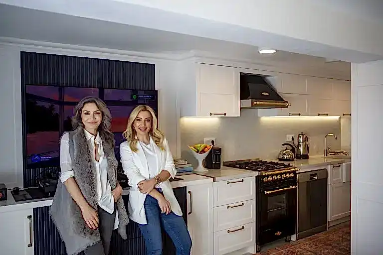 Öykü Serter ve Çiğdem Yalçın